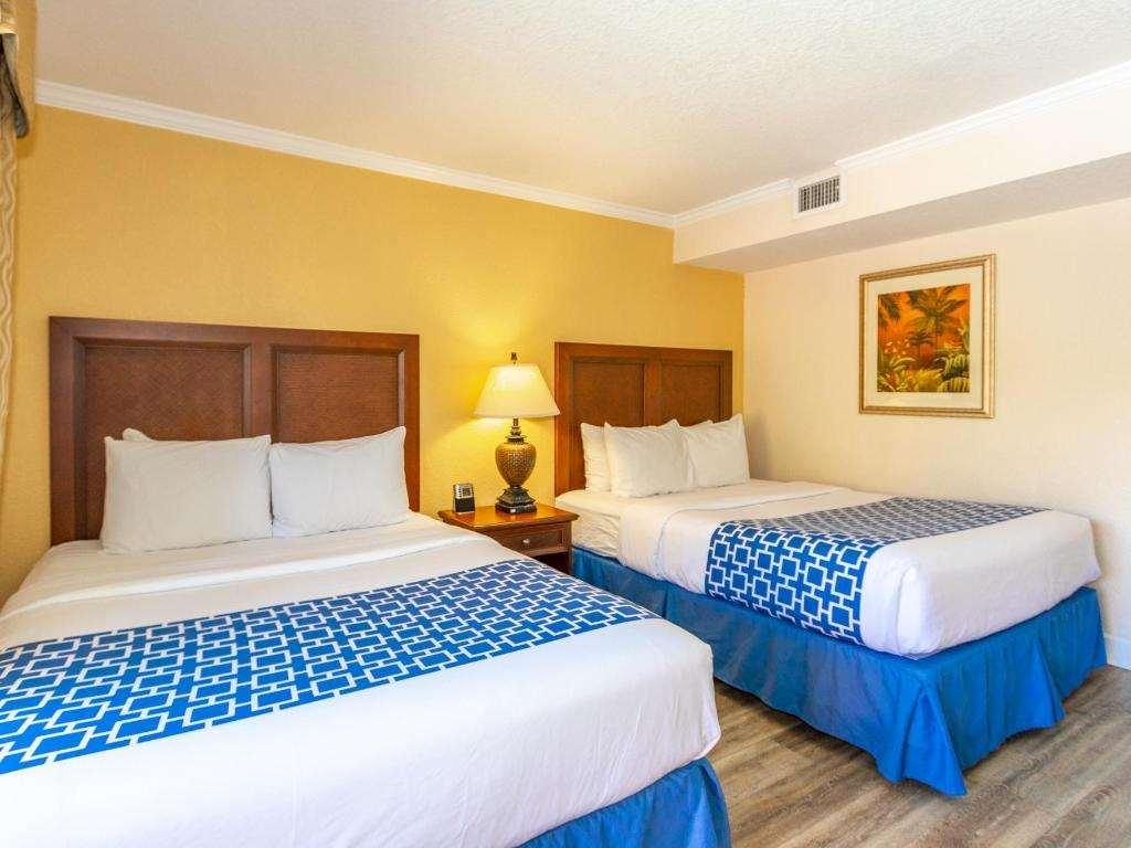 Coconut Cove All Suite Hotel Клеруотер-Бич Номер фото