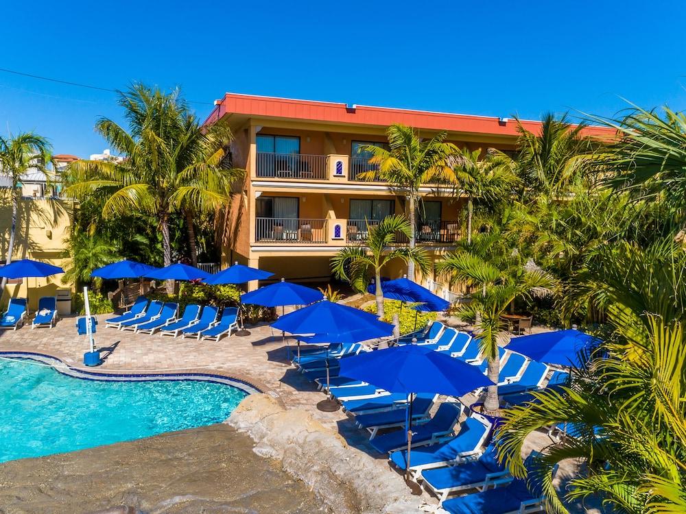 Coconut Cove All Suite Hotel Клеруотер-Бич Экстерьер фото
