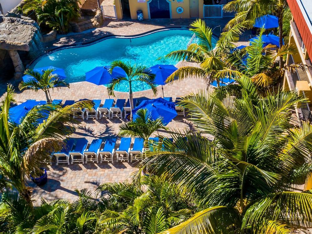 Coconut Cove All Suite Hotel Клеруотер-Бич Экстерьер фото